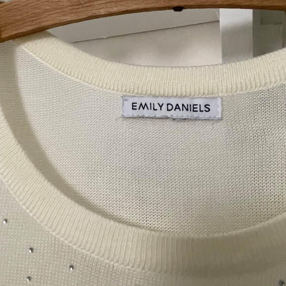 Small Emily Daniels floral crystal studded sweater - Picture 3 of 4